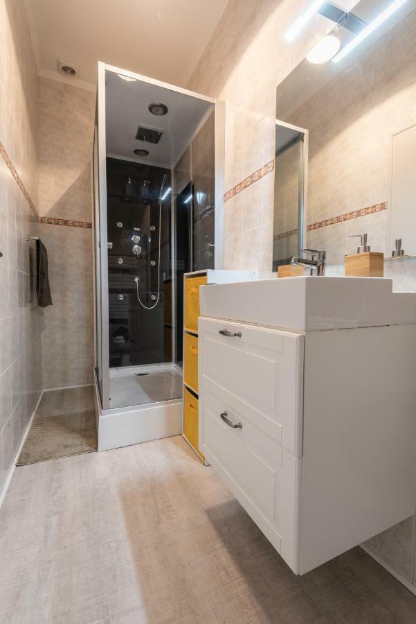 Appartement Coeur De Ville - Wifi - Lave-Seche Linge Pau Dış mekan fotoğraf
