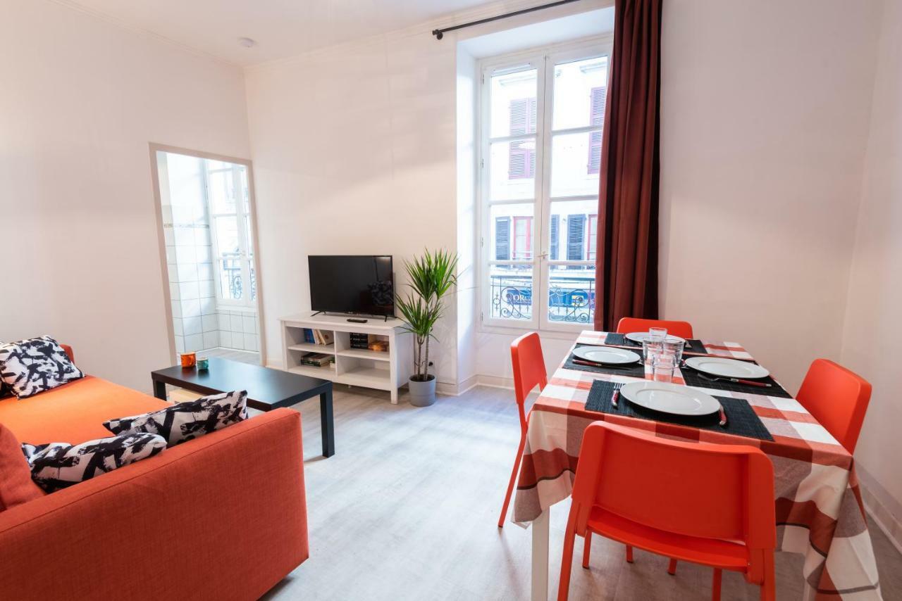 Appartement Coeur De Ville - Wifi - Lave-Seche Linge Pau Dış mekan fotoğraf